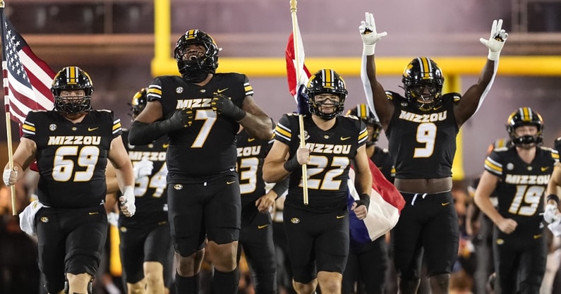 UNEXPECTED RETURN: Beloved Missouri Tigers Star Set to Return in Quarterback Mentorship Role After Brief Stint in NFL, Hopes to Reignite College Legacy Where It All Began