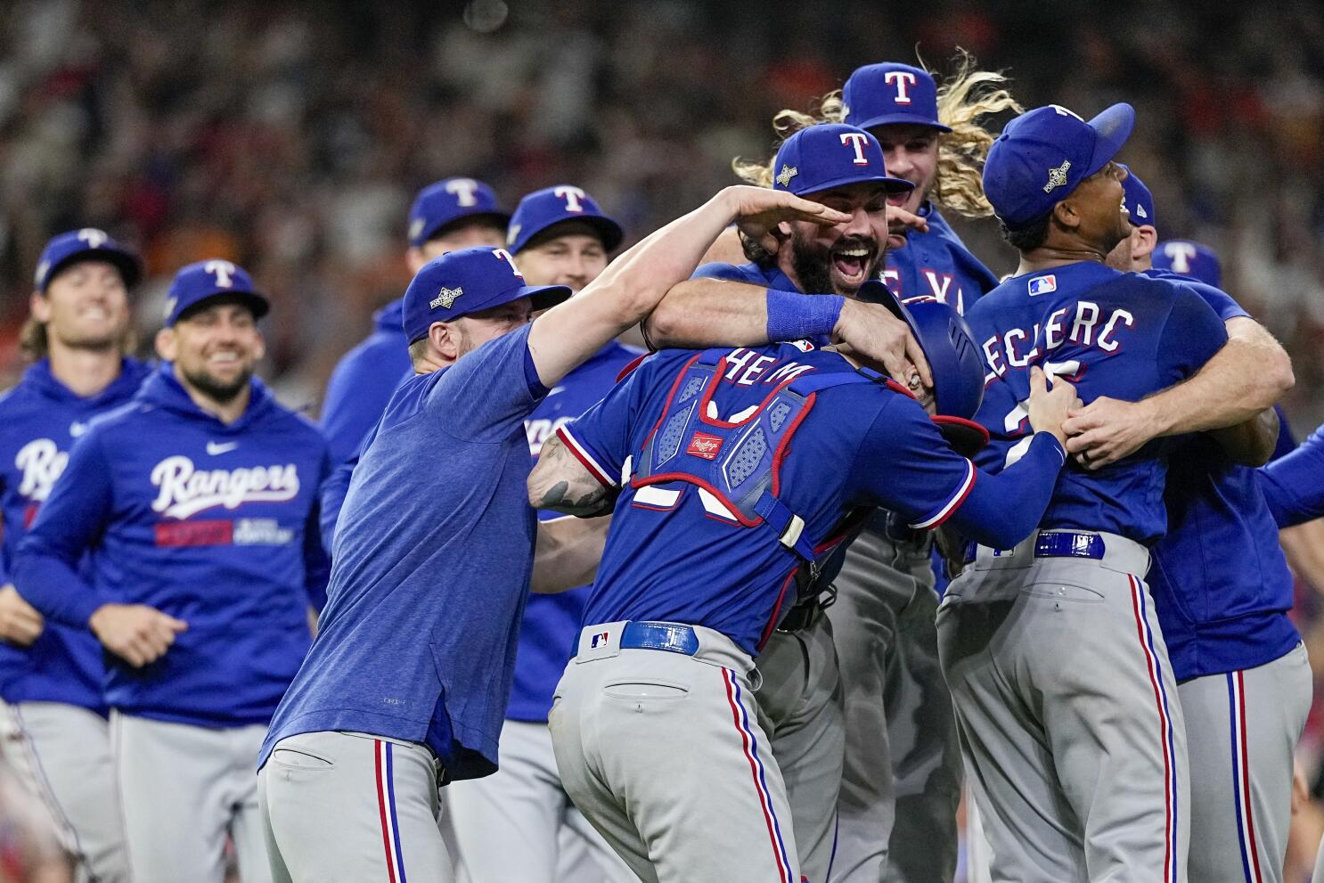 Wise Move: Texas Rangers Reunite with Beloved Veteran in Unexpected Offseason Signing