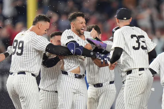 BREAKING: Yankees Acquire Former 1st-Round Left-Hander on $39 Million Deal to Bolster Rotation